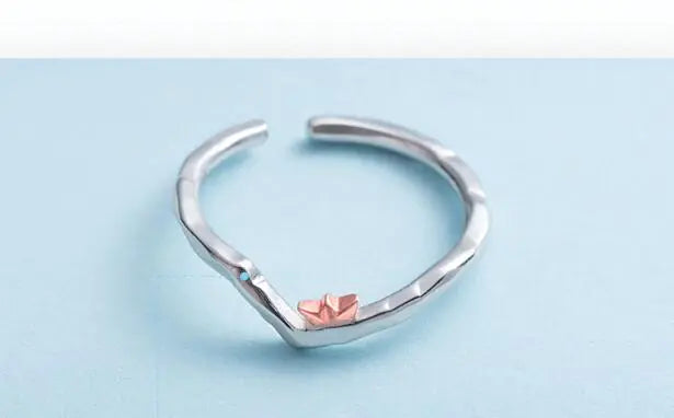 Anillo de Plata Minimalista Sailing Wave para Mujeres