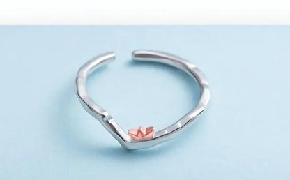 Anillo de Plata Minimalista Sailing Wave para Mujeres