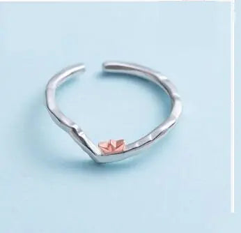 Anillo de Plata Minimalista Sailing Wave para Mujeres