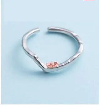 Anillo de Plata Minimalista Sailing Wave para Mujeres